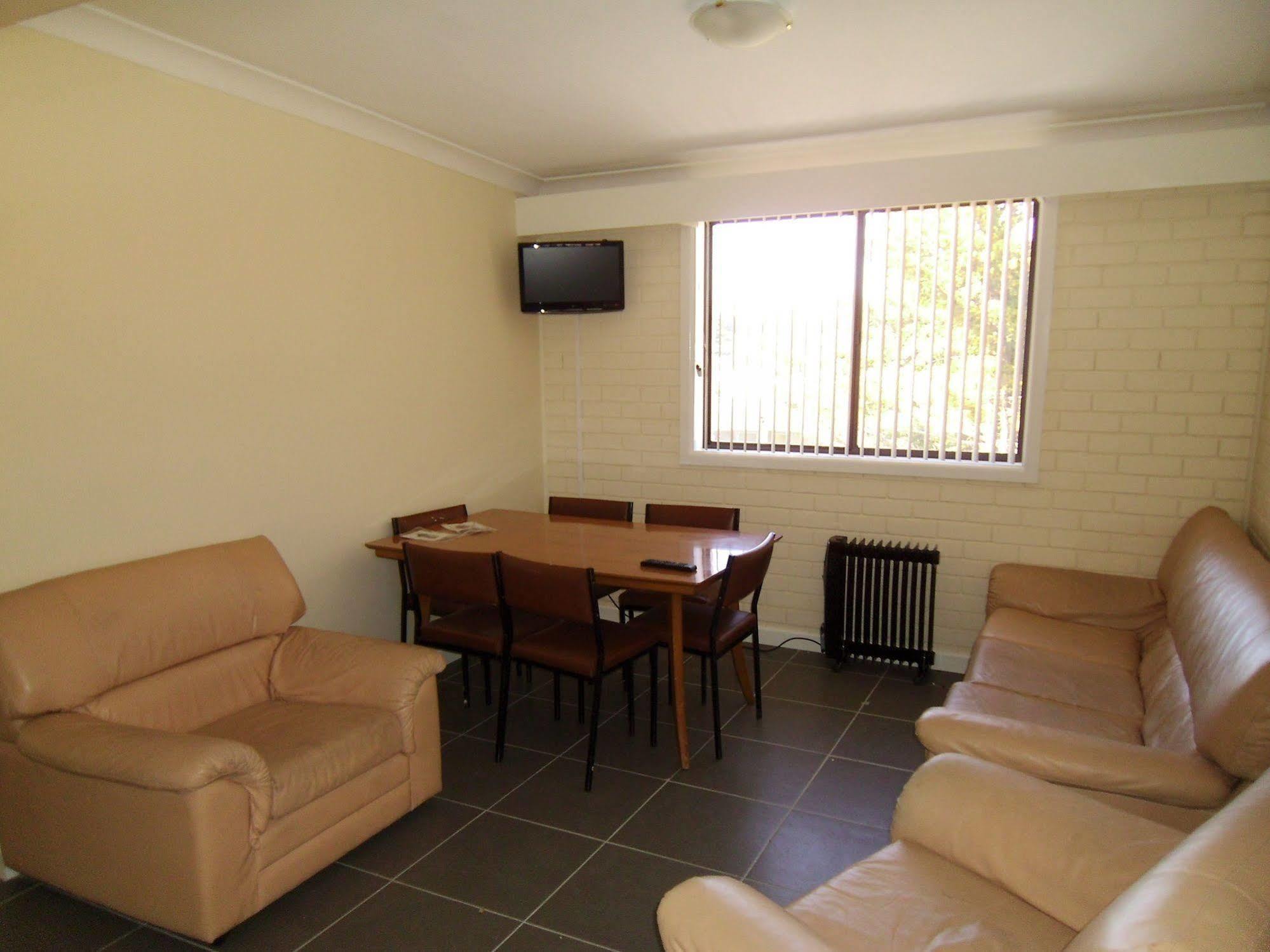The Swiss Motel Cooma Εξωτερικό φωτογραφία